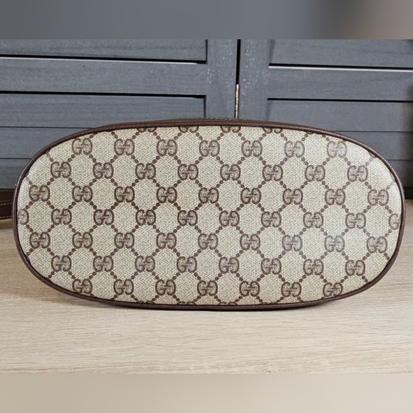 Authentic GUCCI GG Monogram Drawstring Bucket Shoulder Bag - Picture 6 of 16